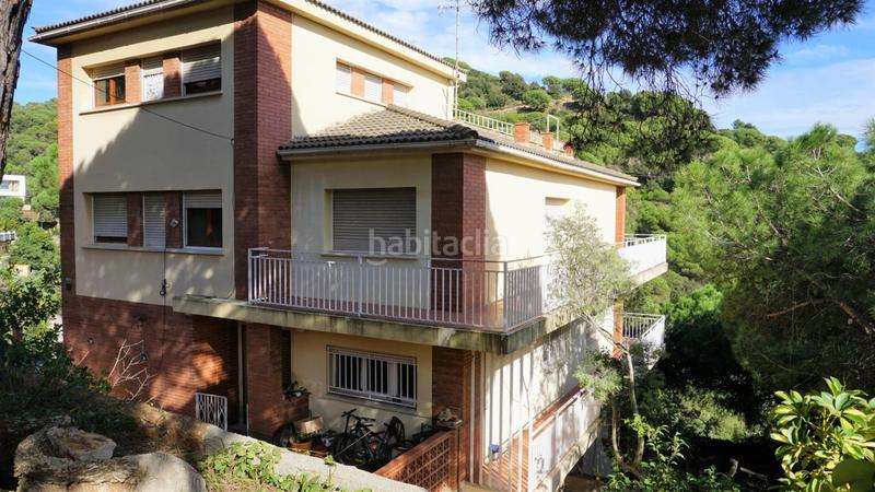 Foto 27b3c490-4aad-41f2-85d1-34fc22405e5f. Casa amb xemeneia calefacció aparcament a Alella