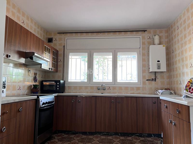 Foto 3d86393b-a32c-4f2b-a199-223acd3ed2a9. Casa amb xemeneia calefacció aparcament a Alella