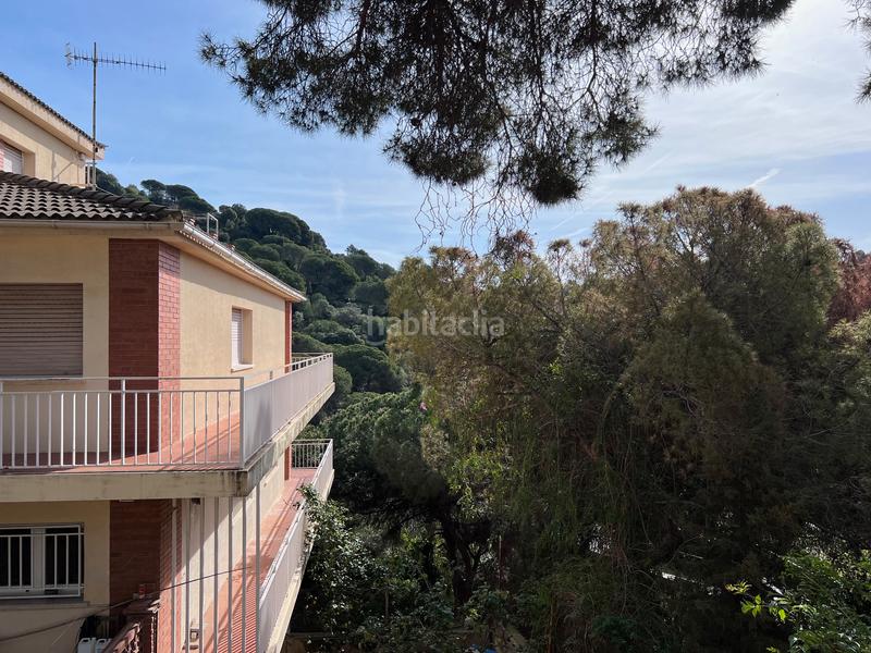 Foto 85389048-90cc-4ac0-ba3f-b3562900ae5a. Casa amb xemeneia calefacció aparcament a Alella