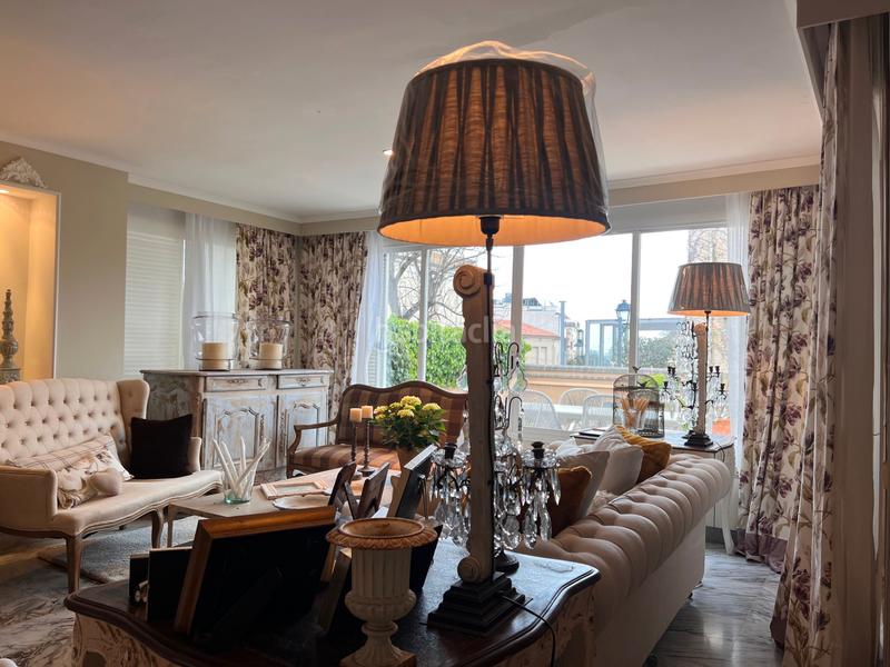 Foto 122a20ec-4486-4b6e-80a3-1f8a84e374d2. Casa en exclusiva, casa a tres vientos con jardín y piscina privada en Tiana