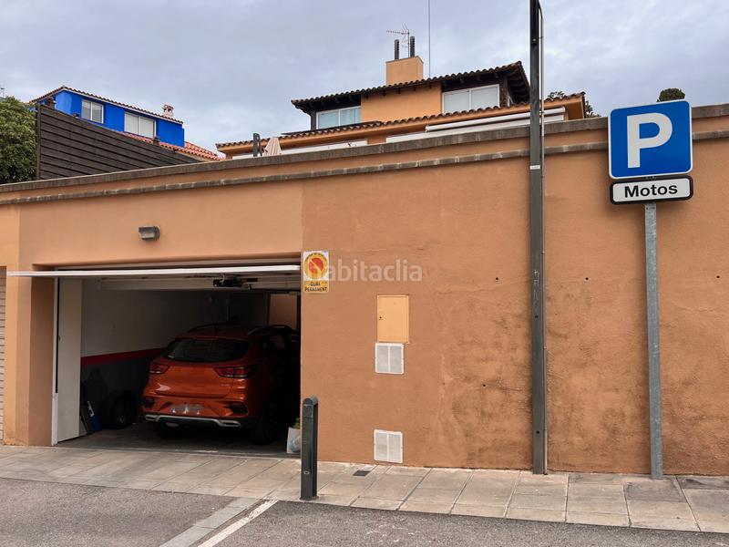 Foto 3721f954-bec6-4ed1-afb7-53e8ecb5261c. Casa en exclusiva, casa a tres vientos con jardín y piscina privada en Tiana