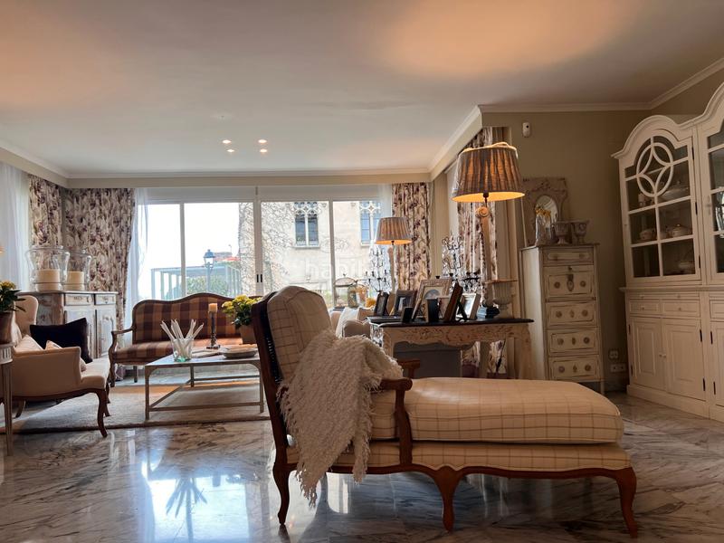Foto 4ad10ea8-060b-454c-bd2f-714ddd10c655. Casa en exclusiva, casa a tres vientos con jardín y piscina privada en Tiana