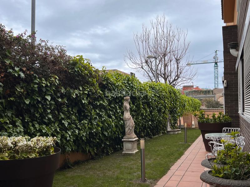 Foto b9d01a3a-0ce7-4364-be70-5744423bbeeb. Casa en exclusiva, casa a tres vientos con jardín y piscina privada en Tiana