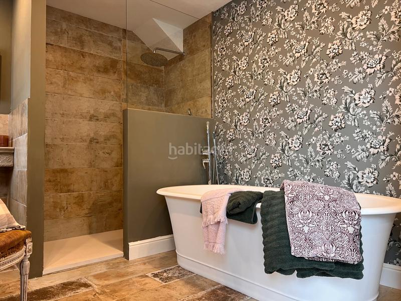 Foto e1540fcf-9c2a-4c33-a96c-bd524af720d3. Casa en exclusiva, casa a tres vientos con jardín y piscina privada en Tiana