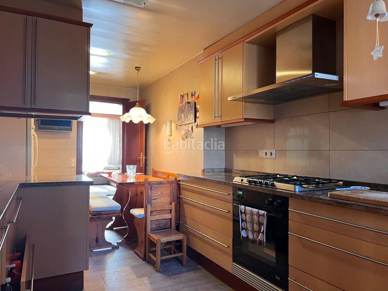 Foto fb4dc6b0-0c36-4c96-aec5-5c181b209af9. Appartamento con camino riscaldamento in Centre Vilassar de Mar