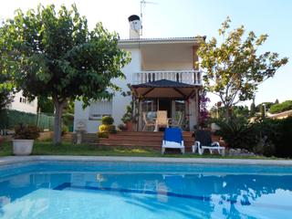 Lloguer Casa a Vilassar de Dalt. Casa a 4 vientos con jardín y piscina