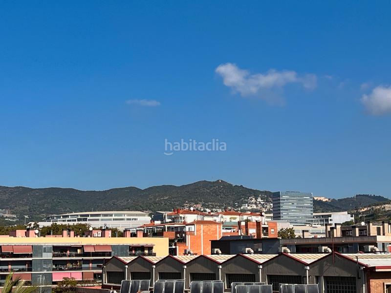 Foto 02b127c0-a77d-47e4-9b0b-8cb1f51f6580. Triplex with fireplace heating in Casagemes Badalona