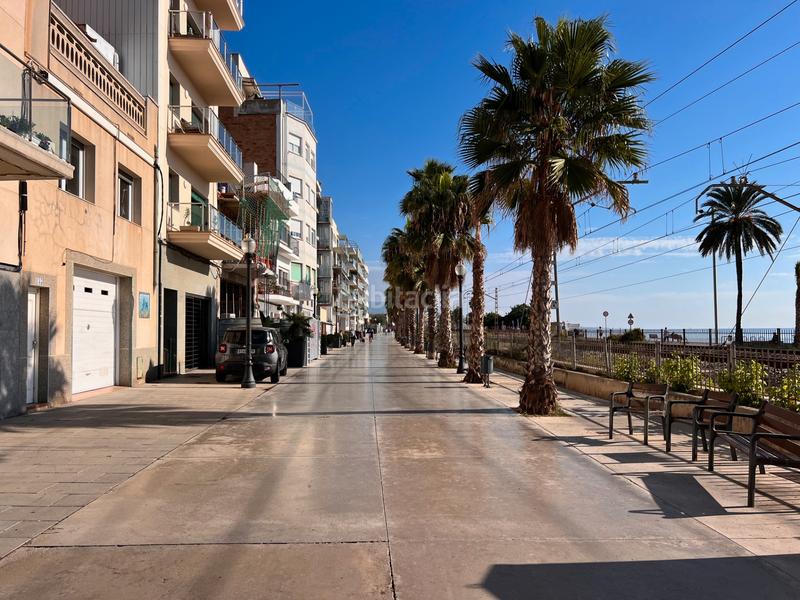 Foto 1b096ffc-6726-4acf-8aaa-c81042380482. Triplex with fireplace heating in Casagemes Badalona