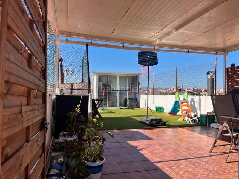 Foto 49277ced-404e-433c-a5ff-815b02ac7f36. Triplex with fireplace heating in Casagemes Badalona