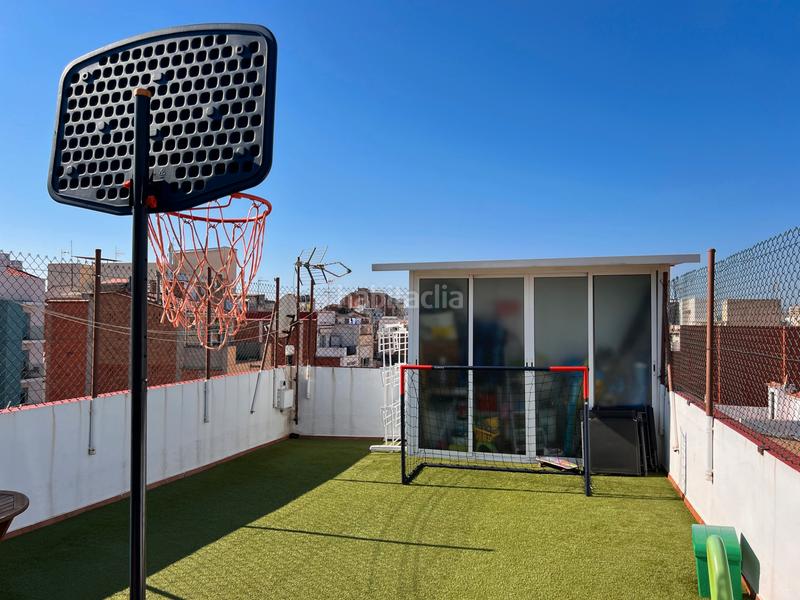 Foto a0a47635-4ac3-4c24-b13c-4acffd759cd4. Triplex with fireplace heating in Casagemes Badalona