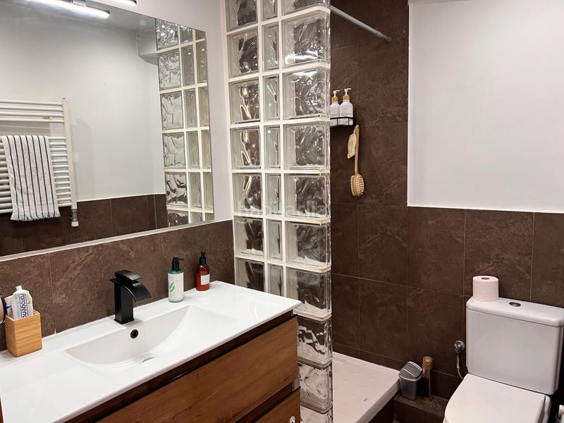 Foto a108294e-0405-4966-ae49-c6a18b788e4d. Triplex with fireplace heating in Casagemes Badalona