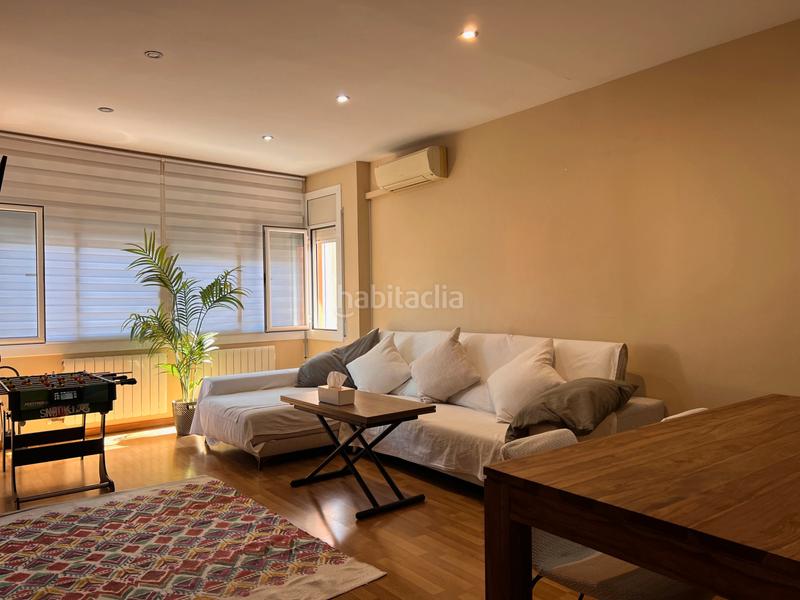 Foto b511b575-d7c5-4606-b86e-460b365094ed. Triplex with fireplace heating in Casagemes Badalona