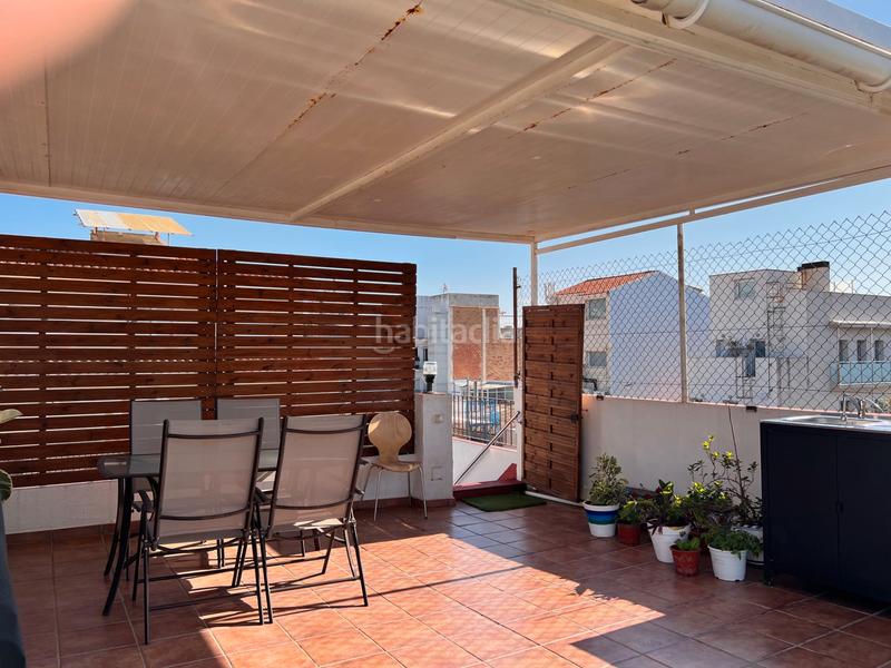 Foto cbdf5fe9-a447-4105-b2f5-6cf62e63a7f1. Triplex with fireplace heating in Casagemes Badalona