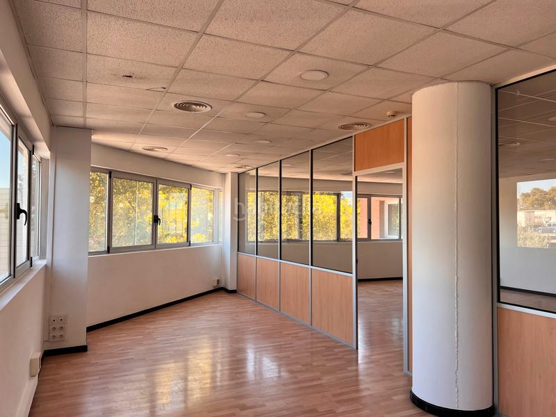 Foto 4ff79b1f-3c30-45c2-804b-383ebea43d42. Miete büro in Can Borrell Mollet del Vallès