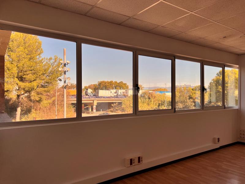 Foto 7dad29e4-91ba-4a19-9ed2-b66b479a714a. Miete büro in Can Borrell Mollet del Vallès