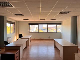 Lloguer Oficina a Carrer de francesc layret 75. Se alquila oficina de 85 m² en edificio de oficinas