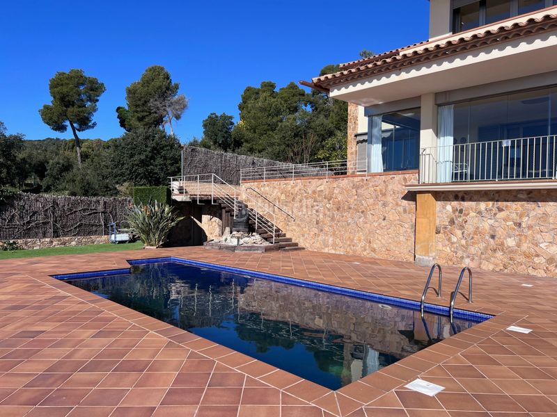 Foto 9a086842-3a14-40fc-aec1-00593edb0e8e. Casa amb xemeneia calefacció aparcament piscina a Tossa de Mar