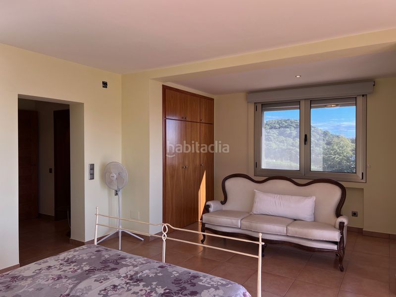 Foto a2d2eb2d-736e-4b0e-bbfe-07550e461b9e. Casa amb xemeneia calefacció aparcament piscina a Tossa de Mar