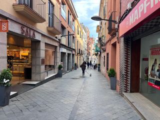 Pis a Centre. En exclusiva, acogedor piso en pleno centro de sant andreu de ll