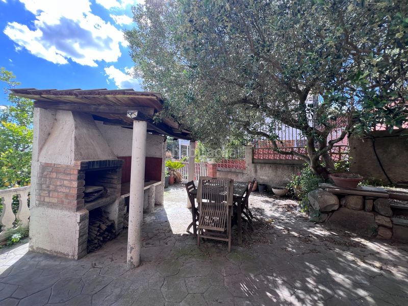 Foto a7a23383-cc58-4229-baf1-7cd9dc19a992. Casa con camino riscaldamento parcheggio piscina in Dosrius