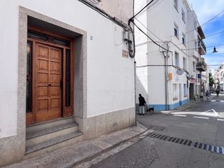 Miete Haus in Centre. Casa de pueblo esquinera