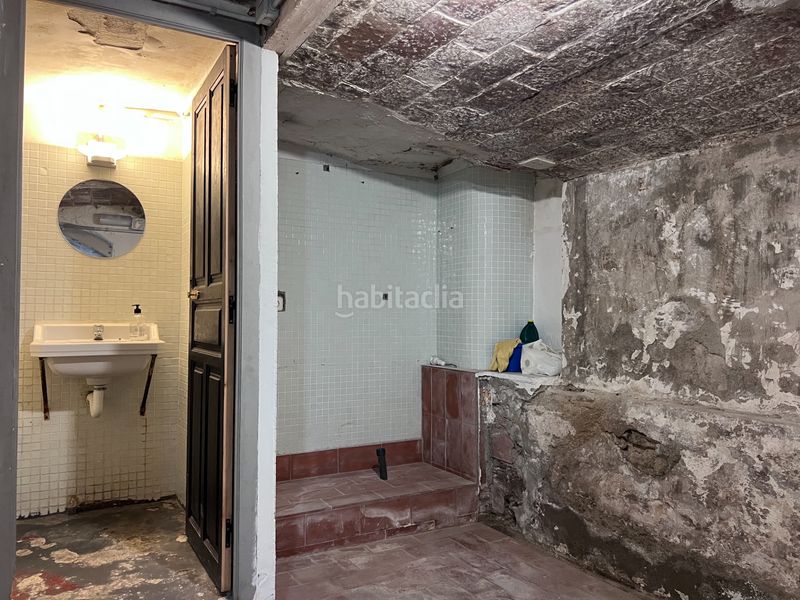 Foto 709a89ae-b745-46d1-ac8f-71494a452056. Local comercial a Gòtic Barcelona
