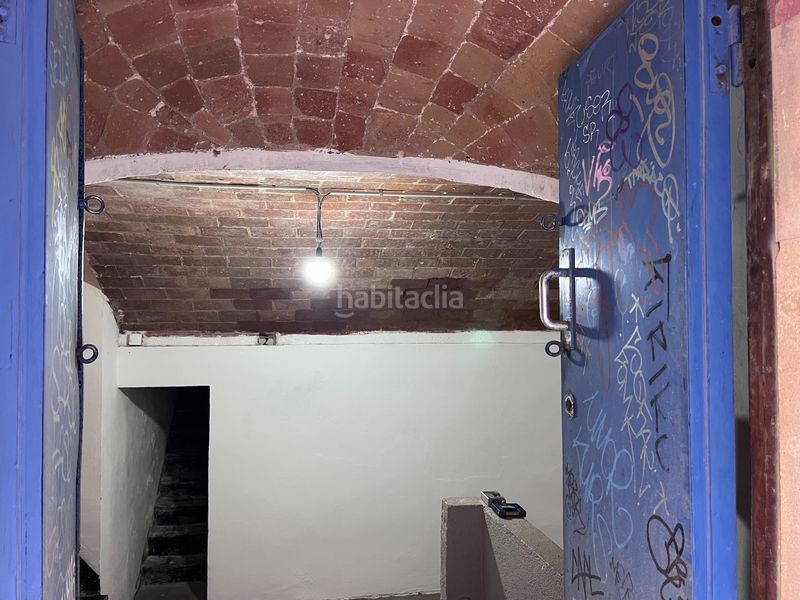 Foto fdb9fbb3-fbc7-40d4-a7f2-e816757c5776. Local comercial a Gòtic Barcelona