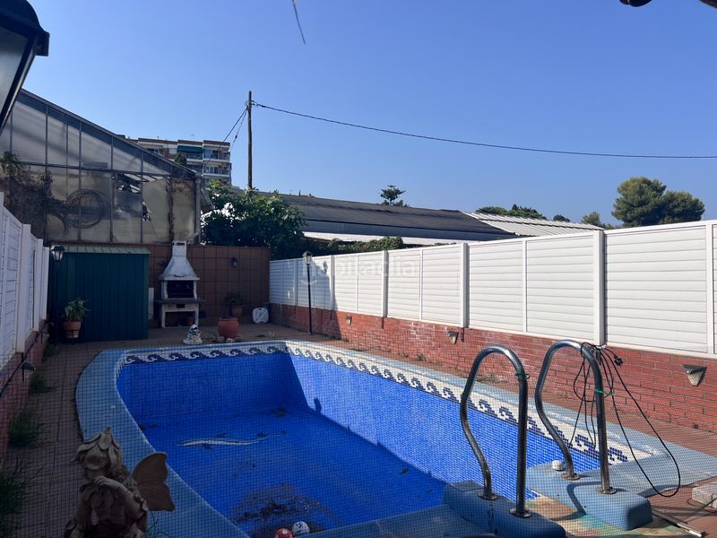 Foto 7dfbbd2d-fa1e-4a91-ab40-61081a4fc722. Casa adossada amb xemeneia calefacció aparcament piscina a Premià de Mar