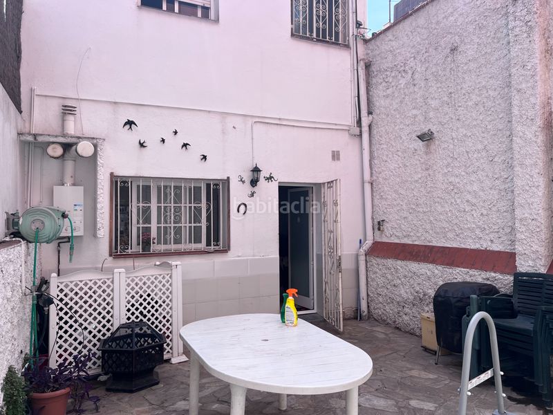Foto 01b0ea36-caca-424f-9a9e-a4575078ffbf. Casa adossada amb aparcament a Sants Barcelona