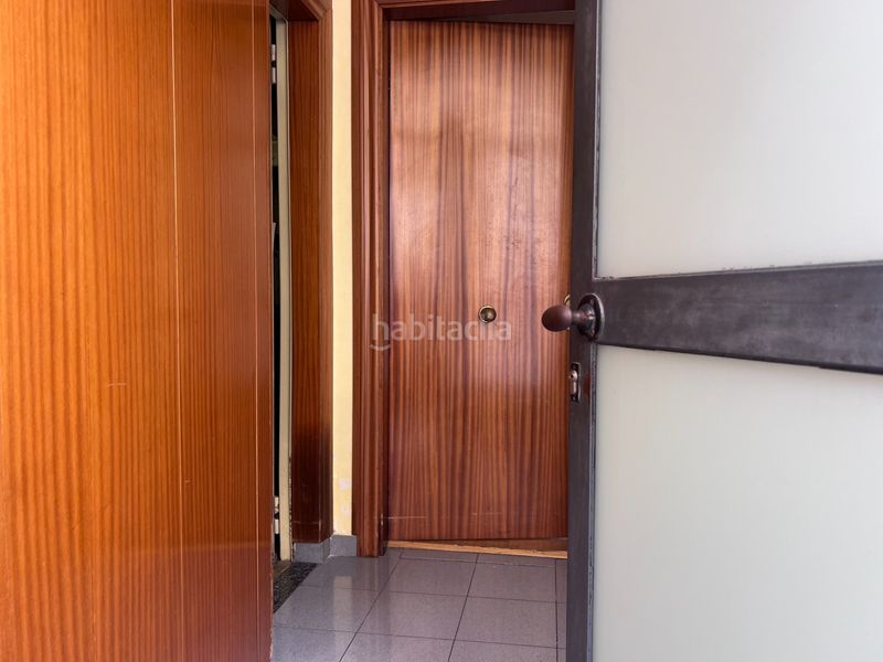 Foto 0b328ff5-f2da-4a20-9d80-b487d38e7336. Casa adossada amb aparcament a Sants Barcelona
