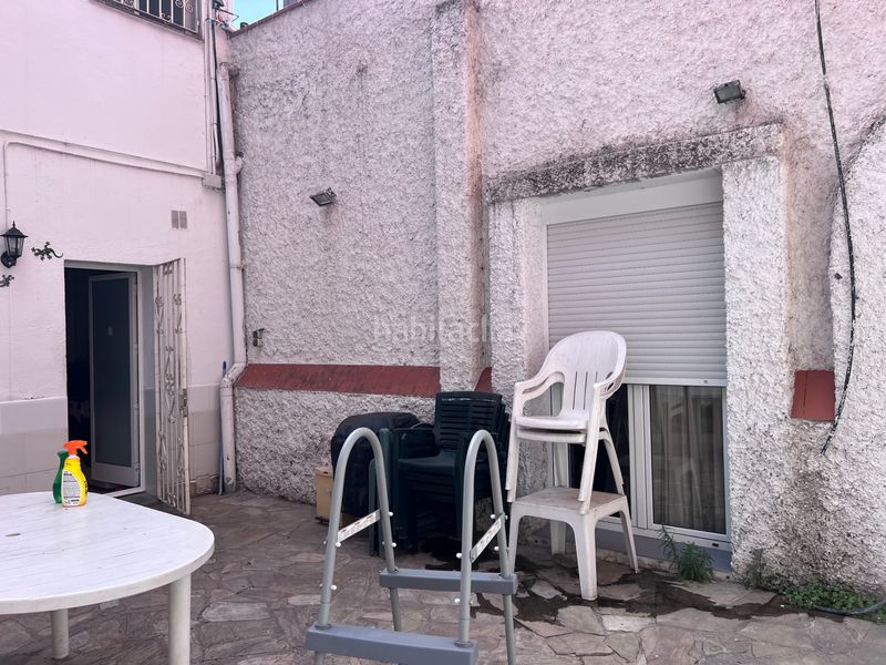 Foto 201c5591-a6e1-432d-b7a5-42780c37b6e9. Casa adossada amb aparcament a Sants Barcelona