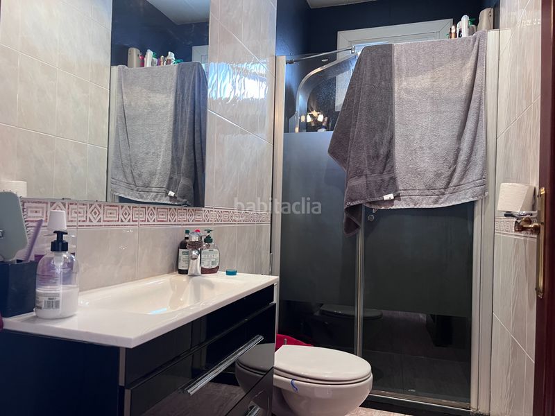 Foto c01d0171-7936-45e5-8bf9-ac3bd2ae338e. Casa adossada amb aparcament a Sants Barcelona