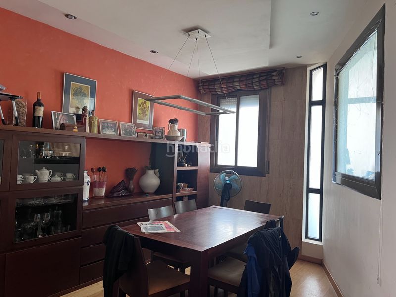 Foto cdd7f505-d700-416d-a853-5a853bfc48c2. Casa adossada amb aparcament a Sants Barcelona