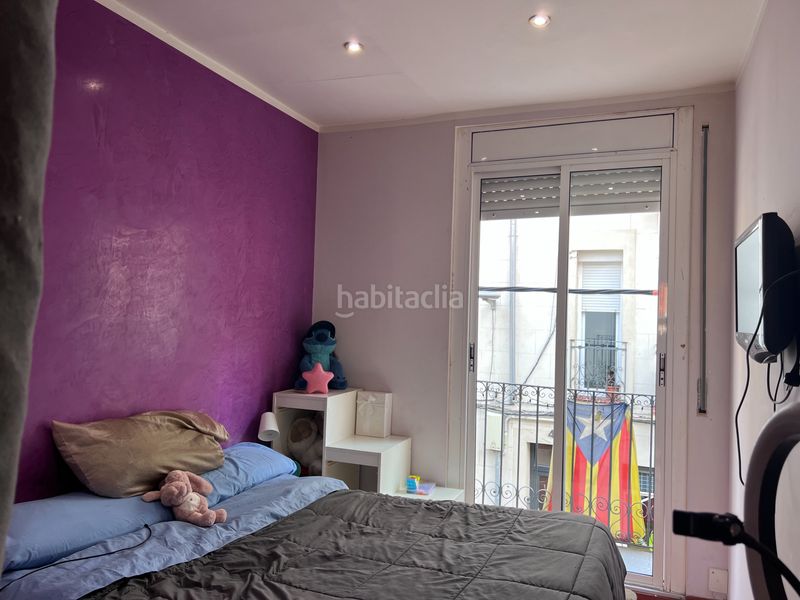 Foto ef71f1c1-a1ae-46ed-a721-b9f57597a88e. Casa adossada amb aparcament a Sants Barcelona