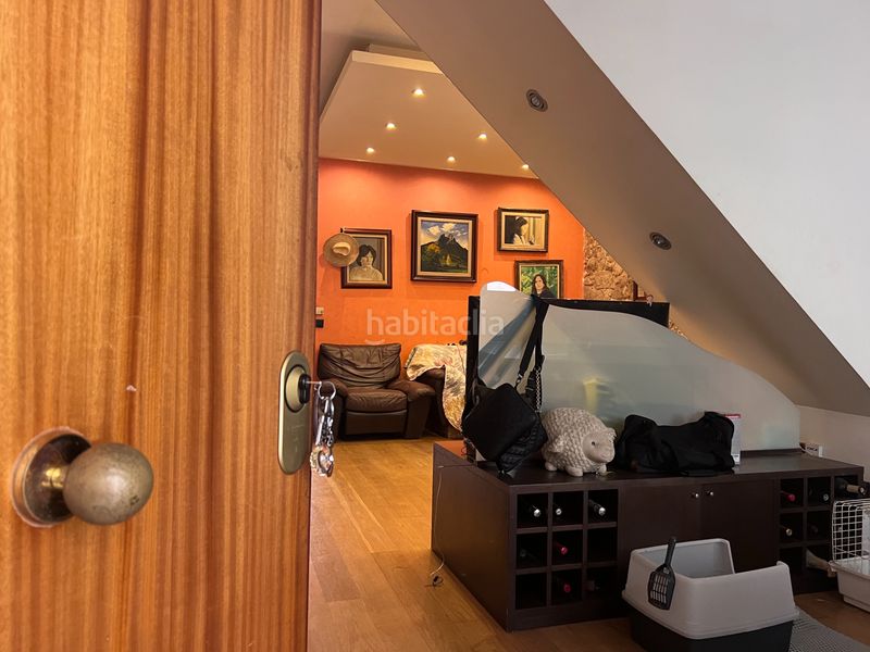 Foto f29c6260-8cb0-4424-a51f-ef6b1fa53d5d. Casa adossada amb aparcament a Sants Barcelona