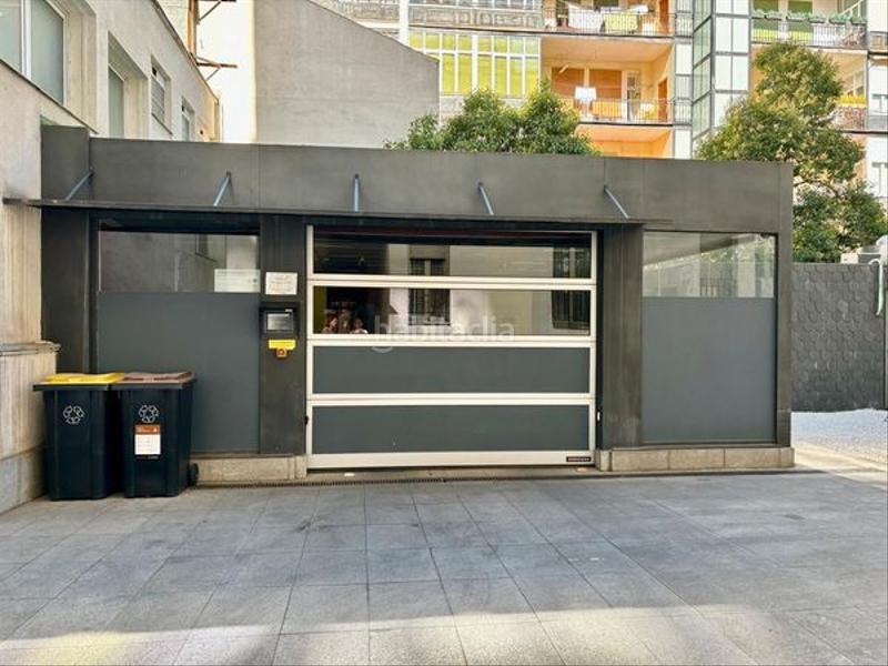 Foto 69d3a2bb-53a7-4c97-a5b0-e5fde01470b0. Location parking voiture dans Castellana Madrid