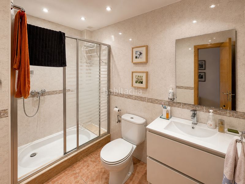 Foto b11fa113-8ac4-464d-a370-d70f2ef0ba87. Casa a schiera con parcheggio piscina in Alcázar de San Juan