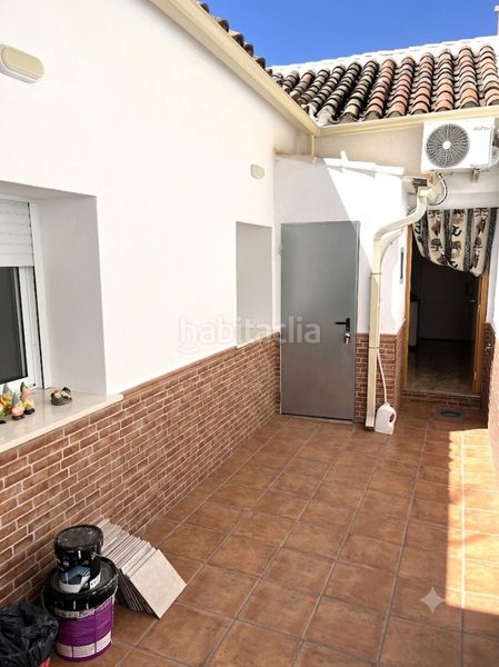Foto bbd3f6a2-a612-4b09-ad38-00ae2b3f9a90. Casa a schiera con camino in Alcázar de San Juan