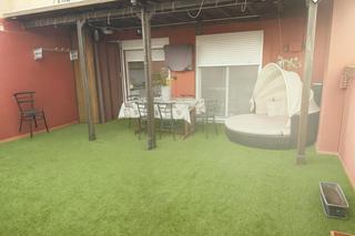 Àtic a Alaquàs. Ático luminoso con terraza, garaje y trastero en zona tranquila