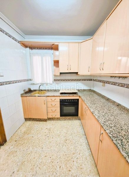 Foto f4fb4358-cd55-4b3e-ad61-8063e32b924c. Casa a Aldaia