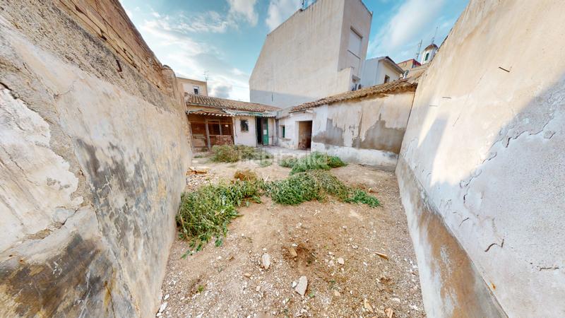 Foto f1655e91-68c0-4b50-bdaa-288fbb42a1bb. Chalet con camino in Villafranqueza Alicante