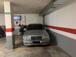 Parking coche  Calle de donoso corts. Garaje en venta en calle de donoso corts