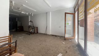 Pis  Calle san benito. Local en venta en calle san benito