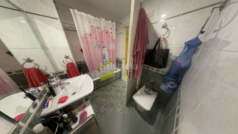 Foto b5b1af5d-0a56-421a-81f8-ba5104855cff. Pis amb xemeneia calefacció aparcament piscina a Alicante