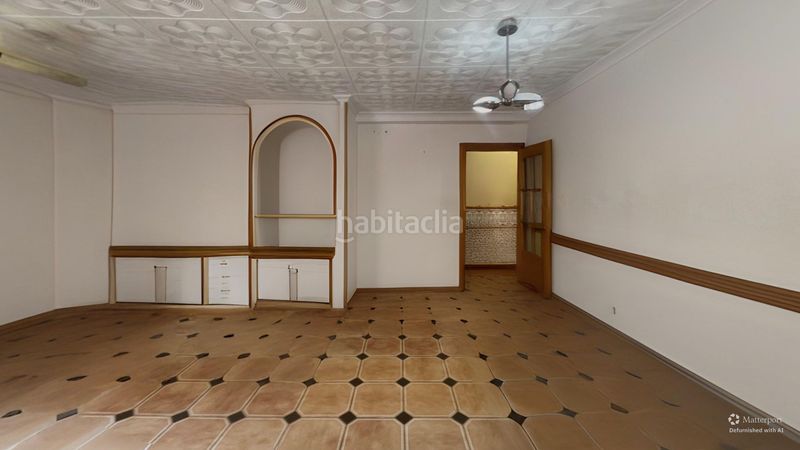 Foto b294d0ba-d5a4-4a91-bae0-d2bb3243d15d. Pis amb xemeneia calefacció a Tómbola Alicante