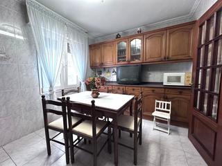 Appartement à Capitán Mendizabal - La Sardinera. Buscas vivienda con muchos metros, 2 baños, ascensor y camarote?
