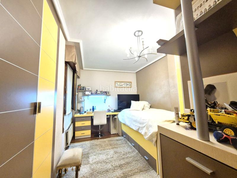 Foto 5701304a-24b6-4505-9296-9d64f10de70e. Piso vivienda de 100 m2 en la txitxarra con garaje y trastero. en Santurtzi