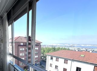 Appartamento in Capitán Mendizabal - La Sardinera. Vivienda de 80 m2 3 habitaciones y mirador con vistas