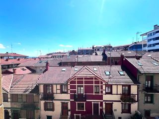 Appartement à Txabarri - La Unión - Vista Alegre. Vivienda de 100 m2, 3 habitaciones, 2 baños, ascensor y balcon