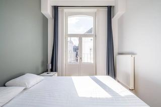 Location Appartement à La Alhóndiga. Estudio luminoso amueblado completamente